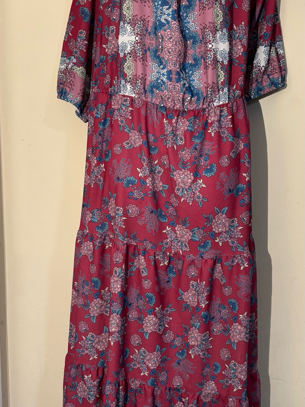 Floral V-Neck #Maxi Dress in Wine & Pink.#SummerRomance,#PrarieGirl,#Festivals - Picture 5 of 14